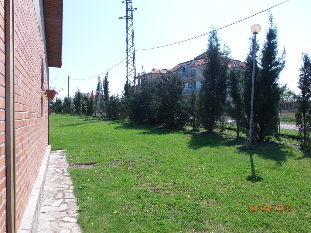 Villas And Bungalows Panorama Černomorec Exterior foto