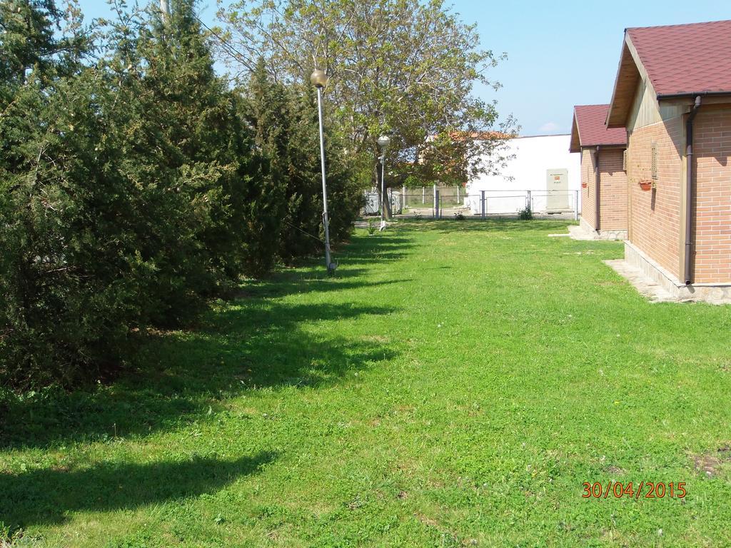 Villas And Bungalows Panorama Černomorec Exterior foto